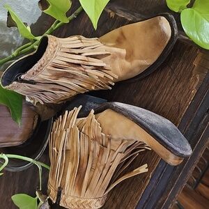 Old Gringo Fringe Tan Leather Women's Boots Size 7.5 Beautiful Condition!
